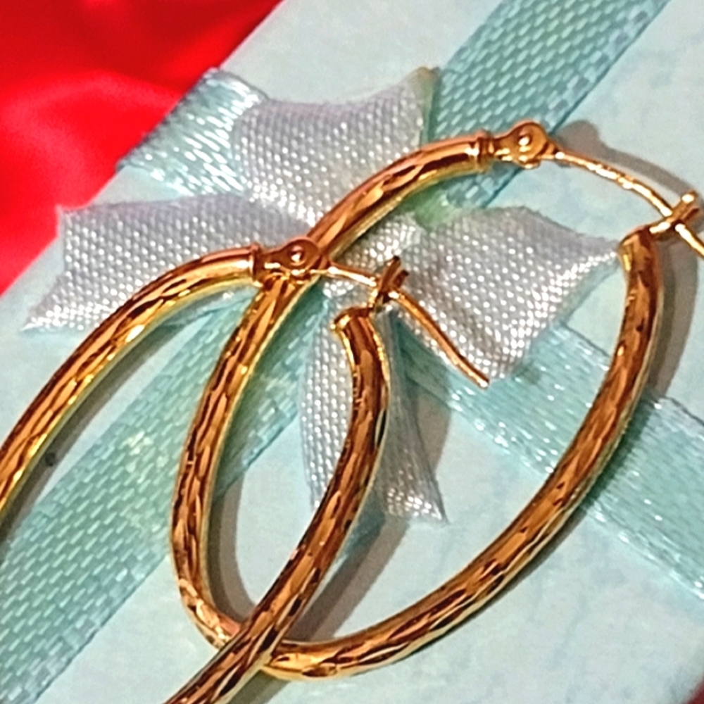 14K Michael Anthony Etched Gold Hoop Earrings NWT 1.0gms. 1.5" - Picture 6 of 11